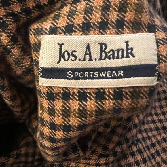 Classic Checkered Button-Up Shirt - Picture 3 of 4